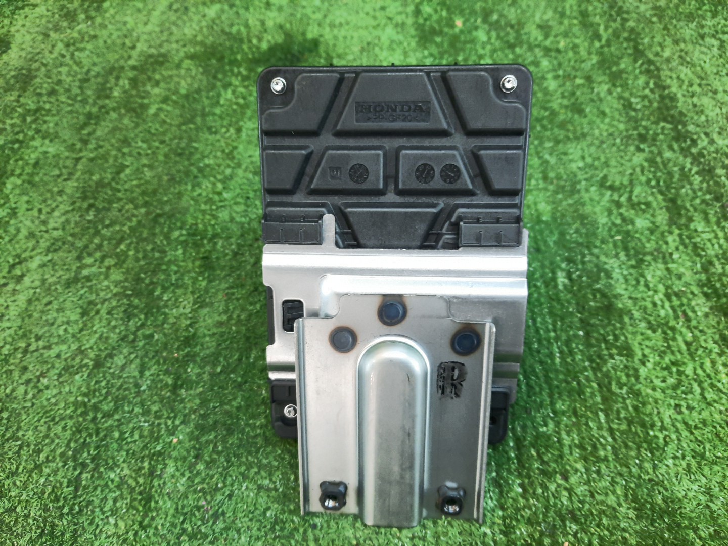 Блок управления HONDA VEZEL RV5 38800-3M0-J230 2 ракурс