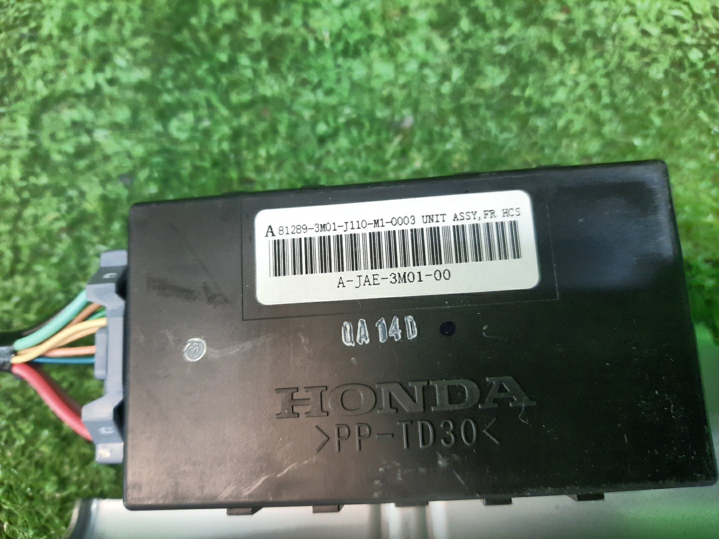 Блок управления HONDA VEZEL RV5 81289-3M01-J110 3 ракурс
