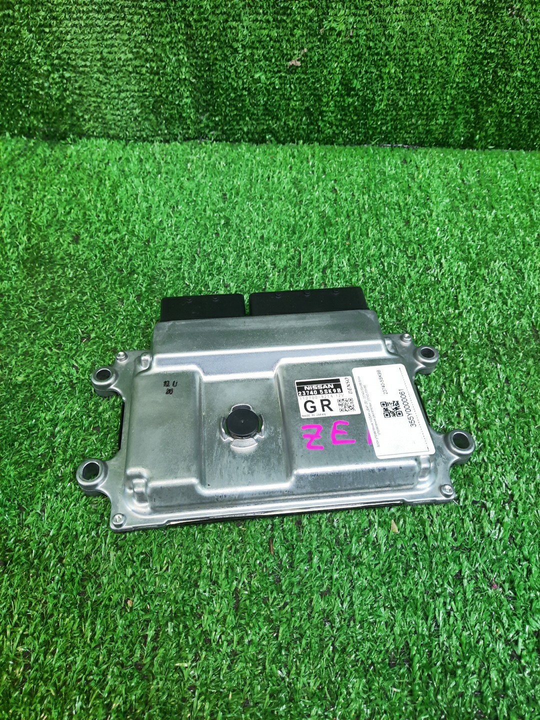 Блок управления NISSAN LEAF ZE1 23740-5SK9B 1 ракурс