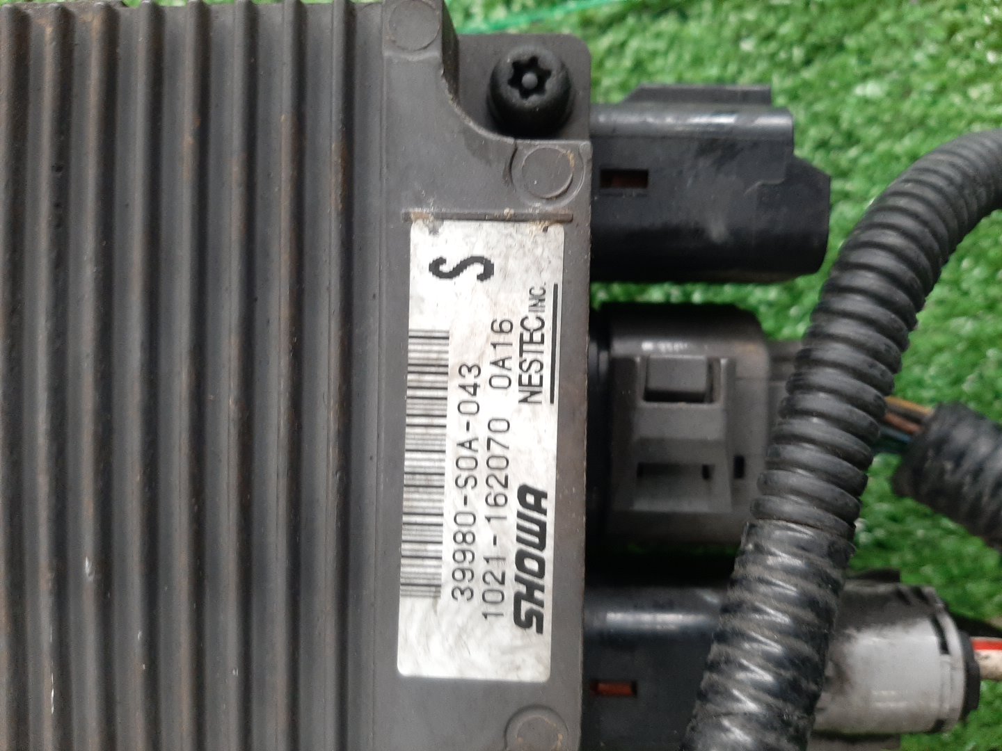 Блок управления рулевой рейкой HONDA ACCORD CF3 39980-S0A-043 2 ракурс