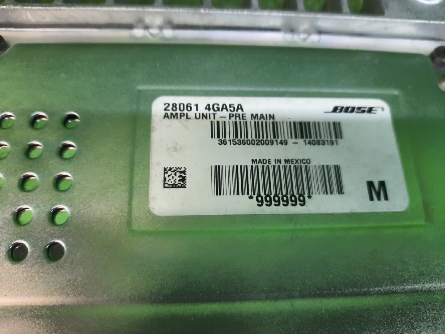 Усилитель магнитофона NISSAN SKYLINE HV37 28061-4GA5A 3 ракурс