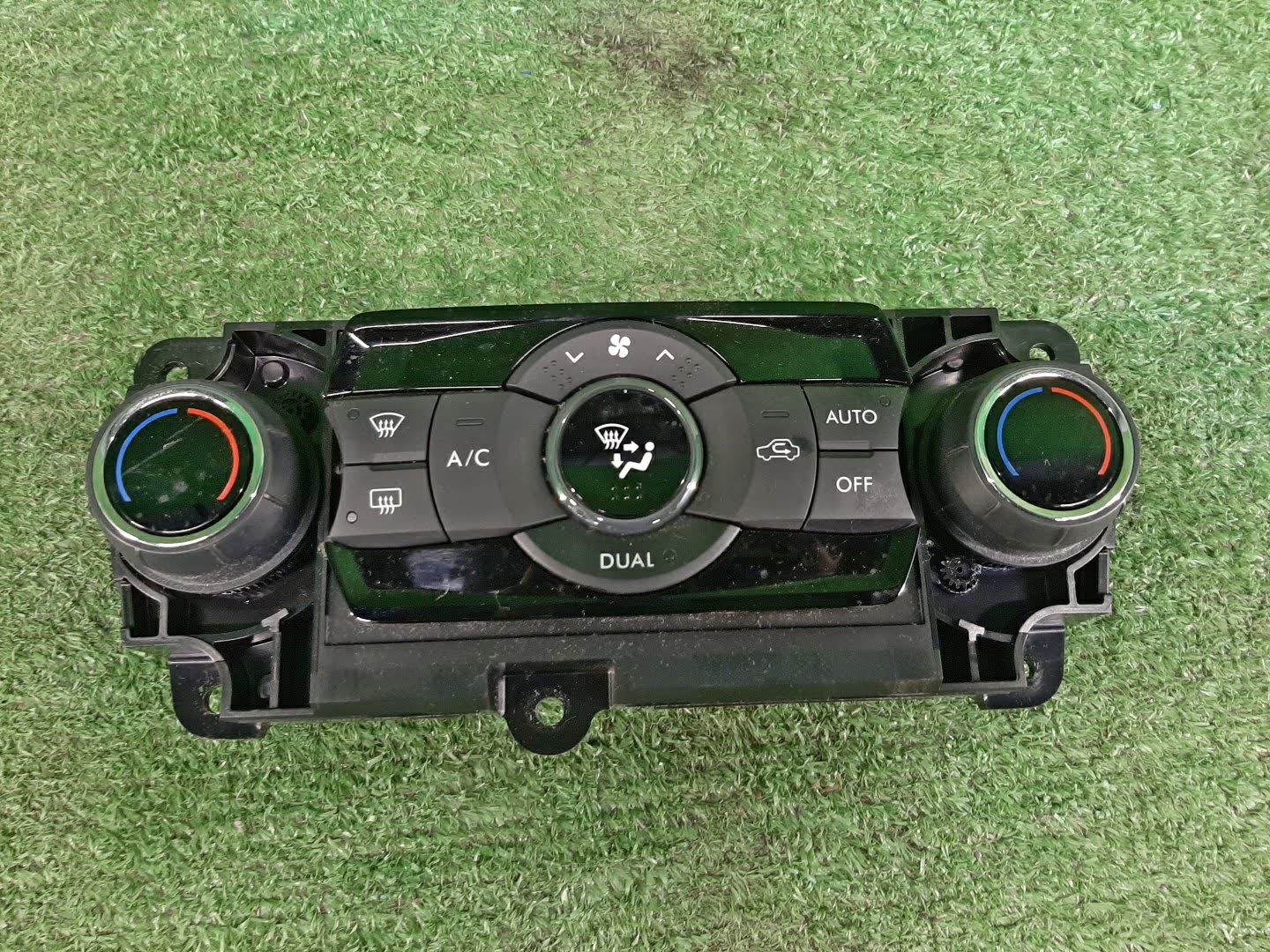 SUBARU LEVORG VMG 72311VA000 1 ракурс SUBARU LEVORG VMG 72311VA000 1 ракурс