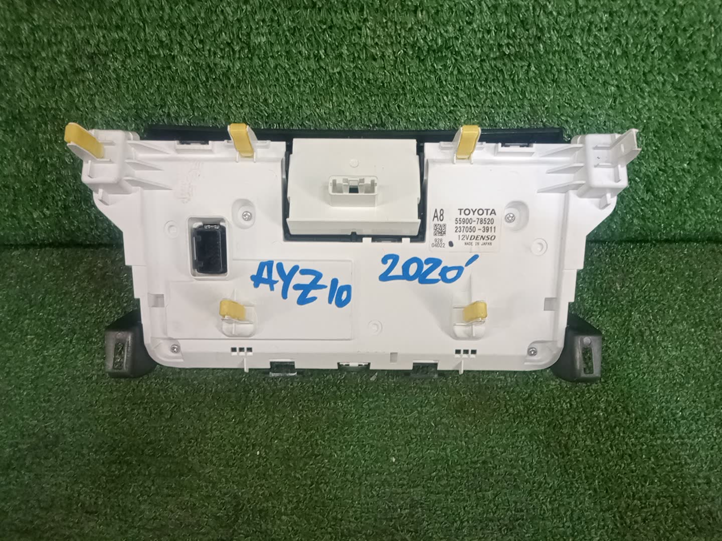  LEXUS NX300H AYZ10 55900-78520 2 ракурс