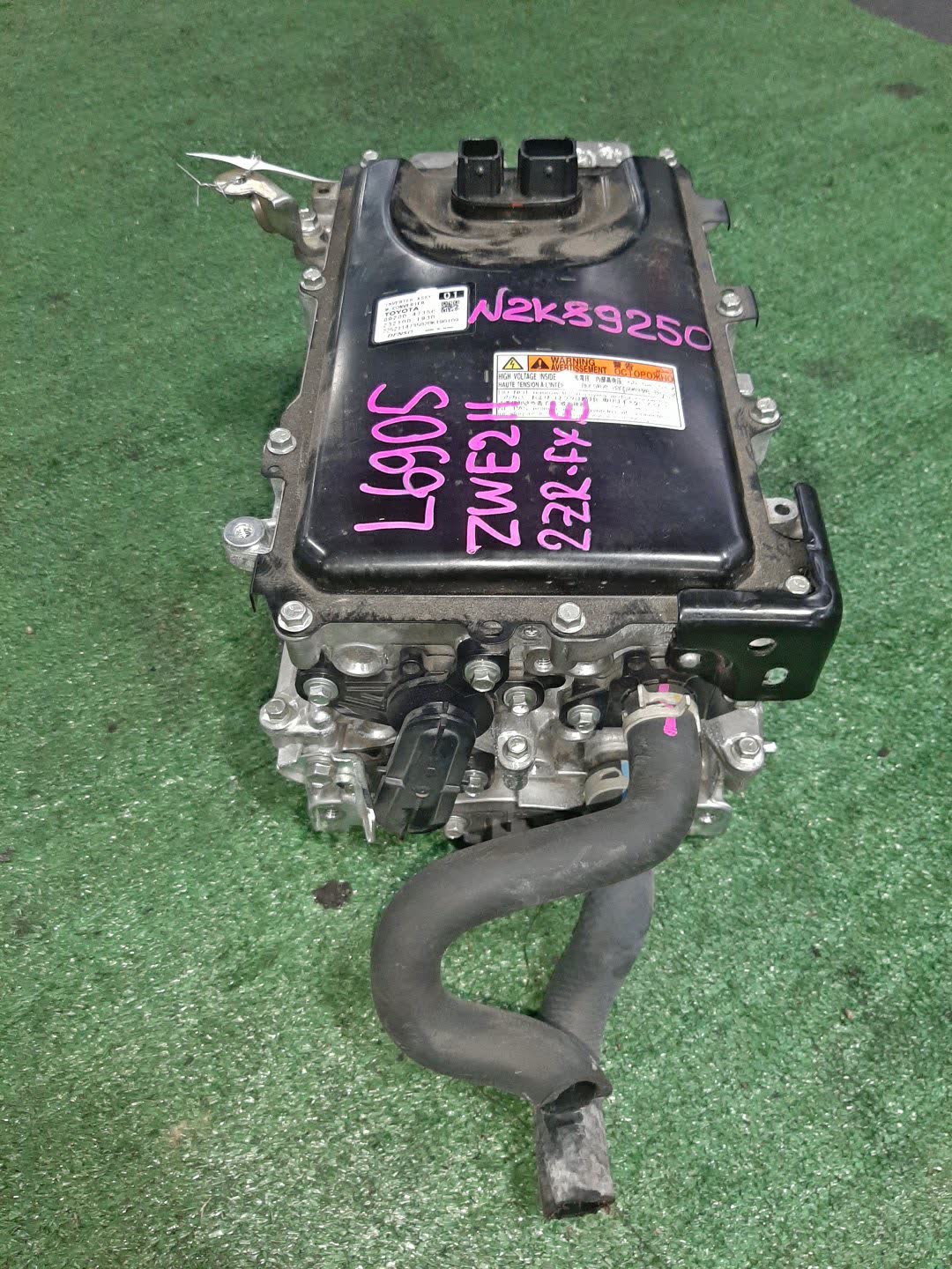 Инвертор TOYOTA COROLLA ZWE211 2ZR-FXE G9200-47350 3 ракурс