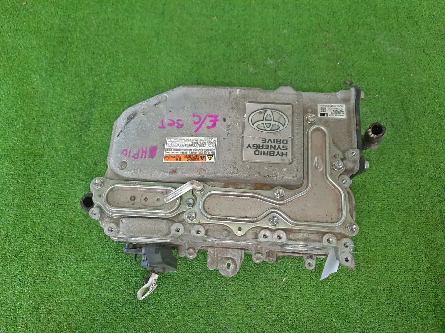Инвертор TOYOTA AQUA NHP10 1NZ-FXE G9200-52010 1 ракурс