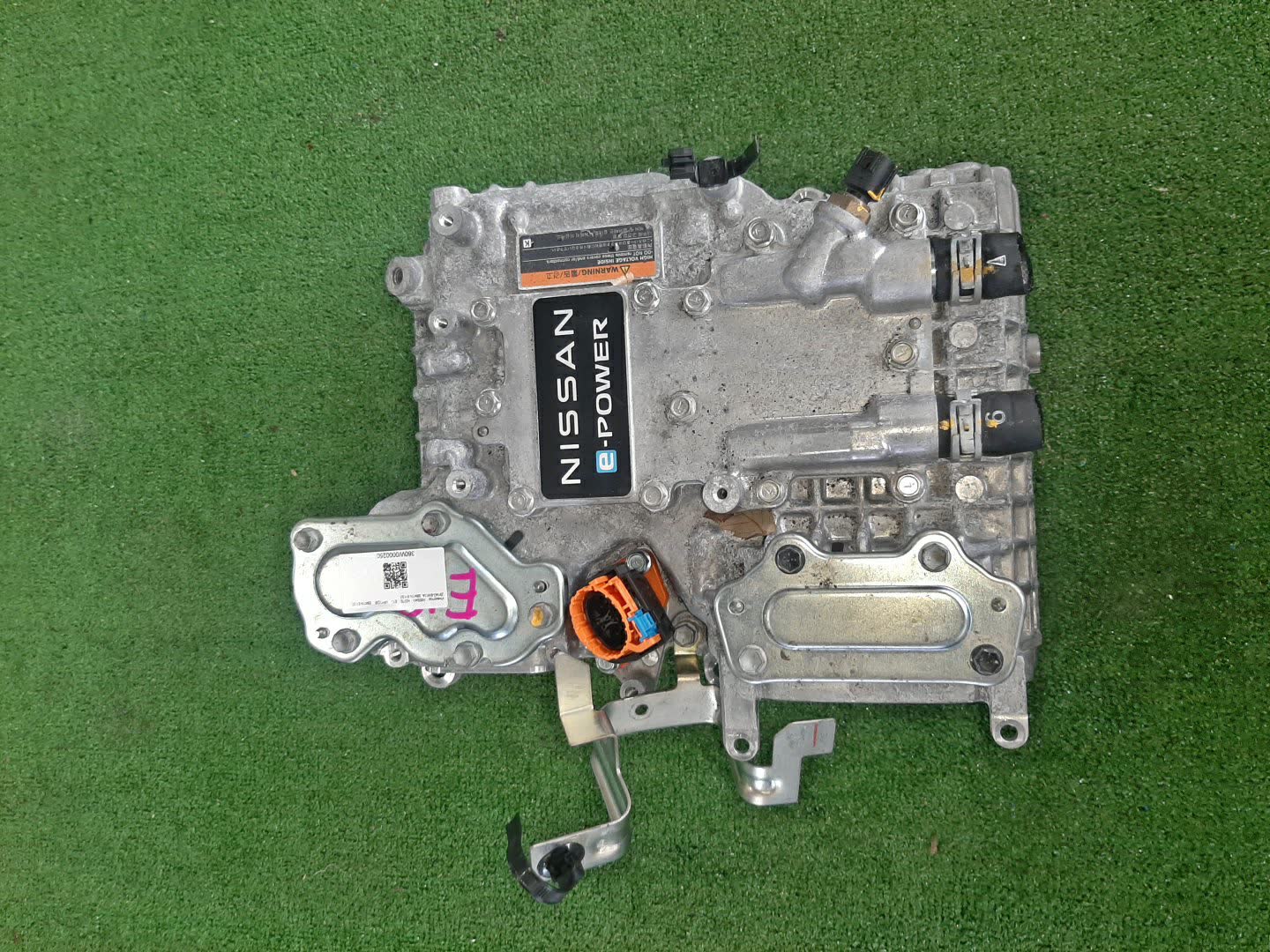 Инвертор NISSAN NOTE E13 HR12DE 38M1N-51132 1 ракурс