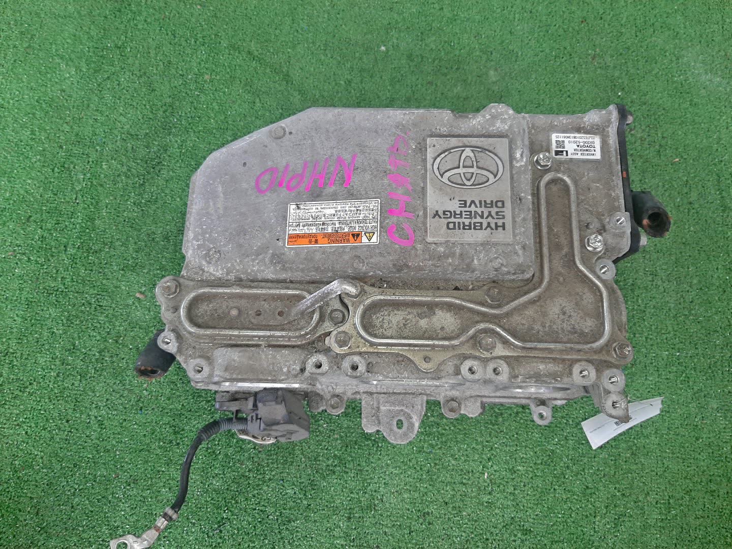 Инвертор TOYOTA AQUA NHP10 1NZ-FXE G9200-52010 1 ракурс
