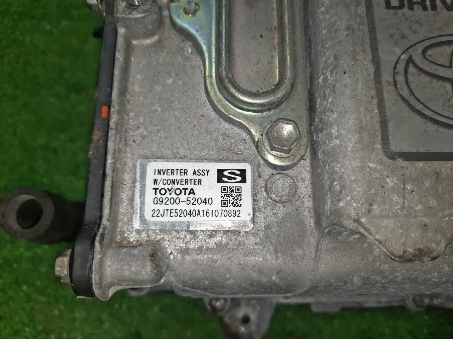 Инвертор TOYOTA SIENTA NHP170G 1NZ-FXE G9200-52040 5 ракурс