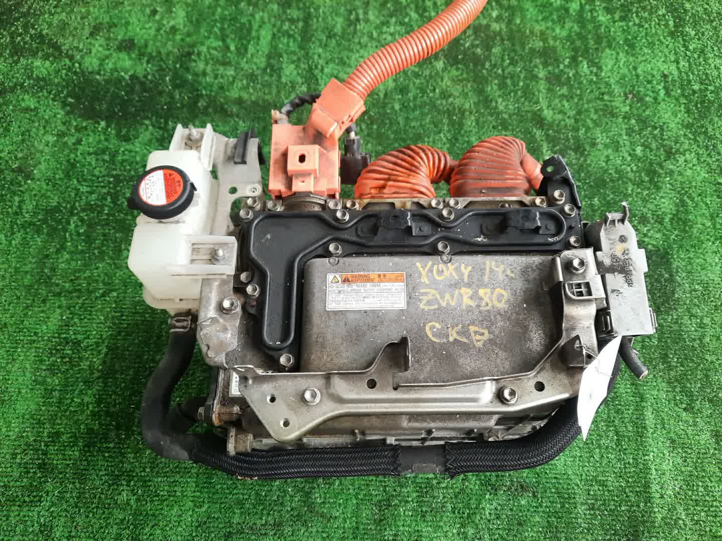 Инвертор TOYOTA NOAH ZWR80G 2ZR-FXE G9200-28030 1 ракурс