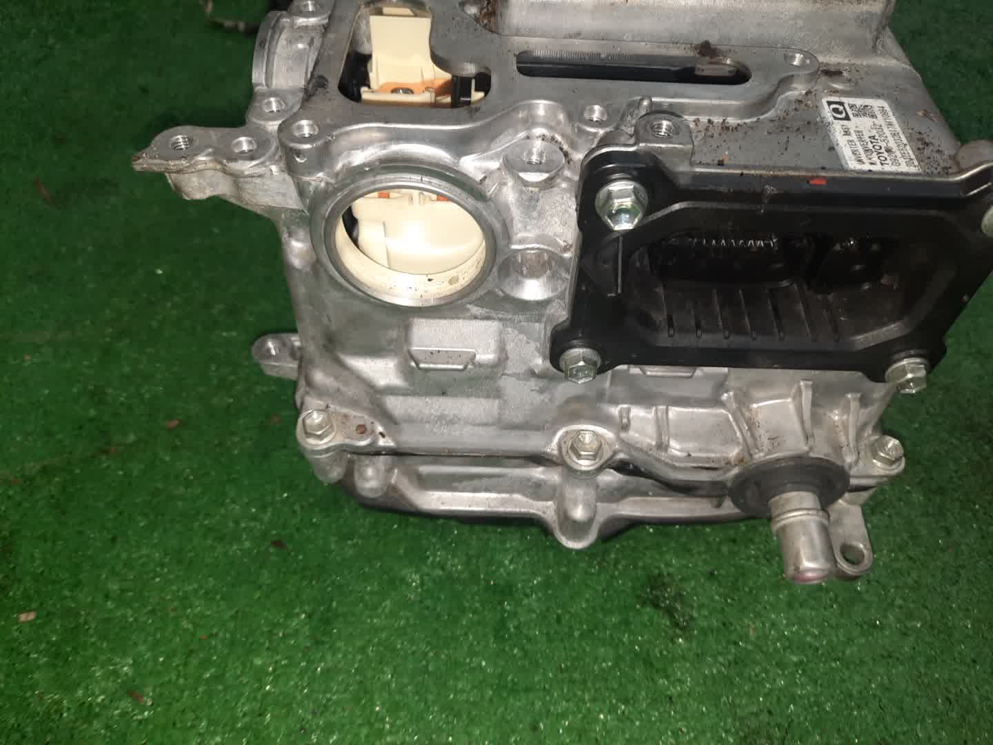 Инвертор TOYOTA AQUA NHP10 1NZ-FXE G9200-52032 2 ракурс