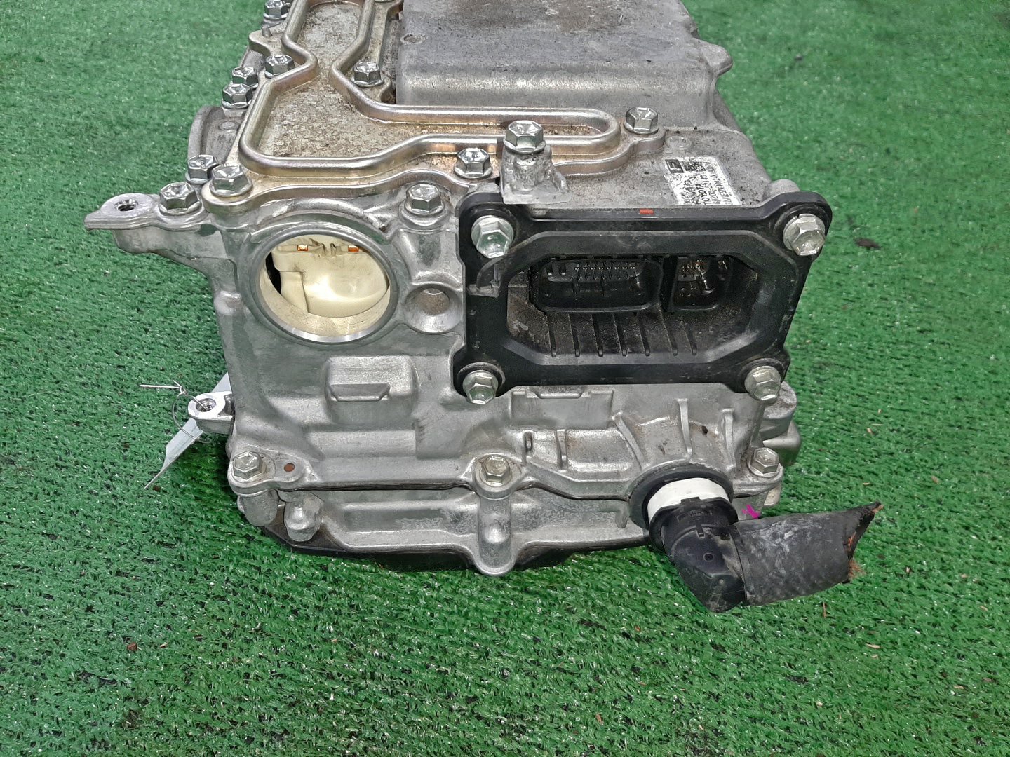 Инвертор TOYOTA PROBOX NCP160V G9200-52140 3 ракурс
