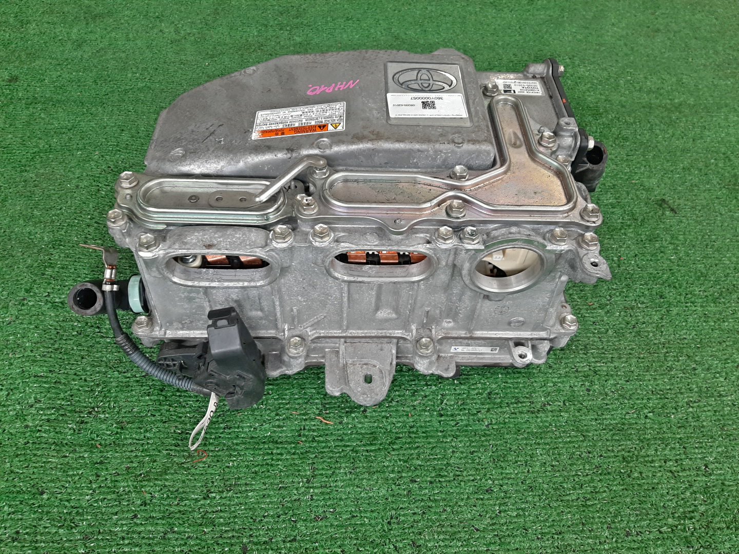 Инвертор TOYOTA AQUA NHP10 G9200-52010 5 ракурс