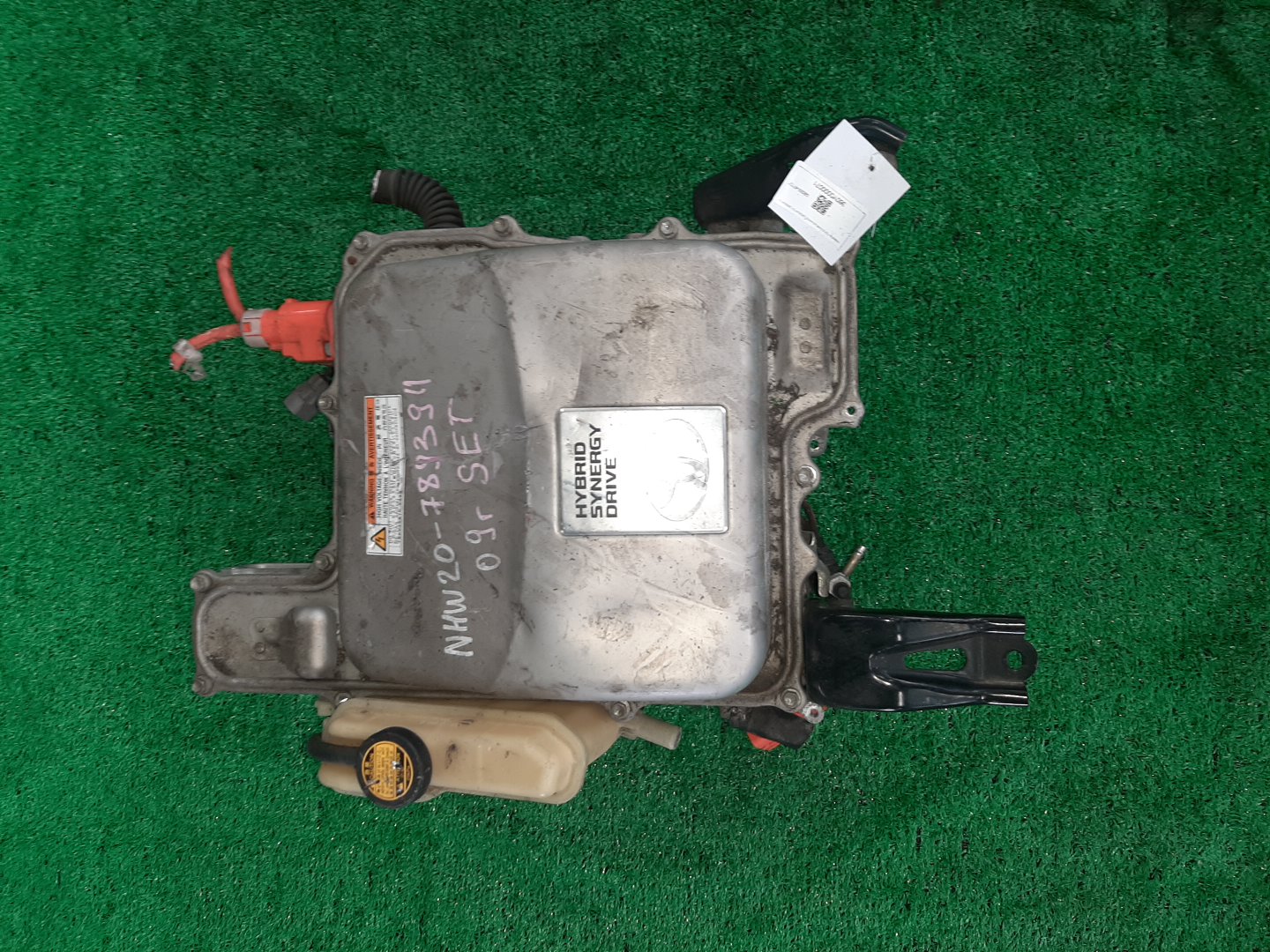 Инвертор TOYOTA PRIUS NHW20 G9200-47121 1 ракурс