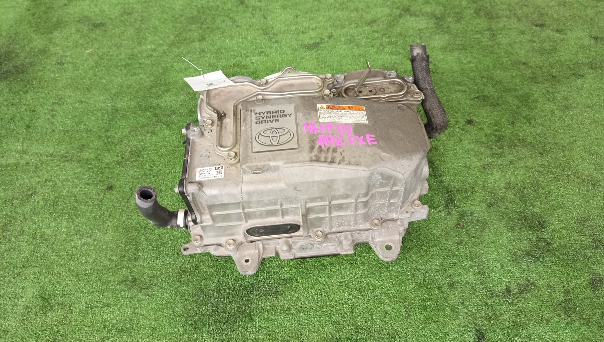 Инвертор TOYOTA AQUA NHP10 1NZ-FXE G9200-52030 1 ракурс
