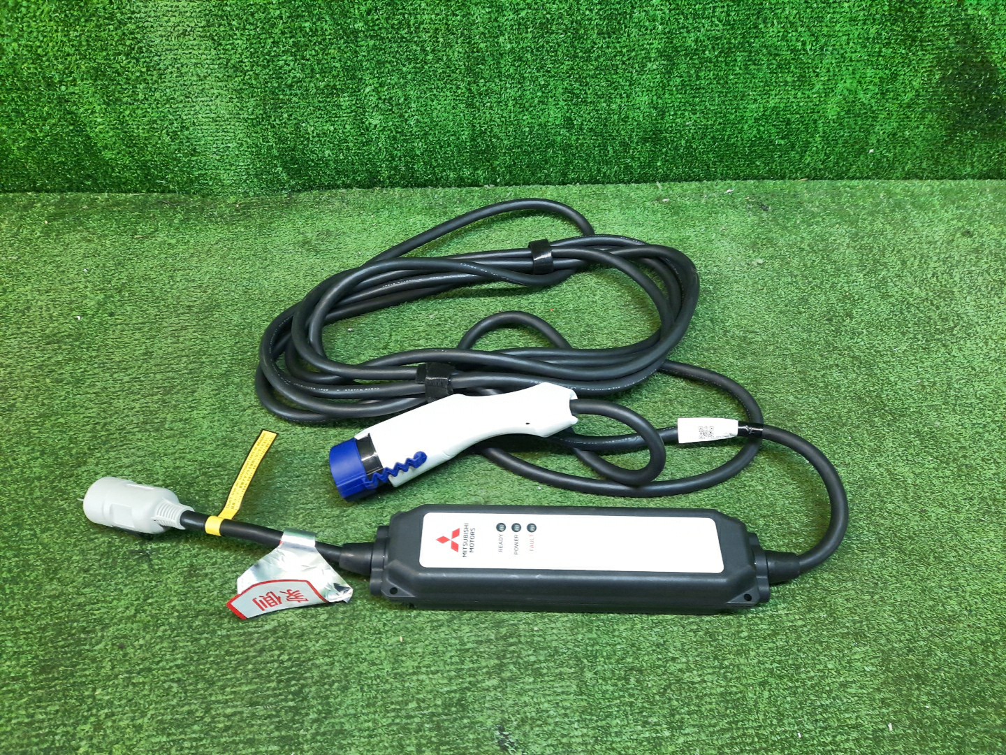Зарядное устройство MITSUBISHI EK X B5AW 29690-7PA0B 1 ракурс Зарядное устройство MITSUBISHI EK X B5AW 29690-7PA0B 1 ракурс