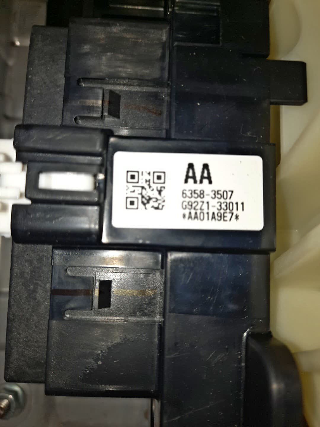 Батарея гибридной установки TOYOTA VOXY ZWR80G 2ZR-FXE G9280-28070 5 ракурс