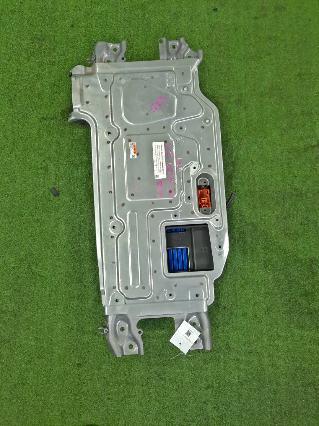 Батарея гибридной установки HONDA FIT GR3 LEB 1K100-6Y0-J02 1 ракурс