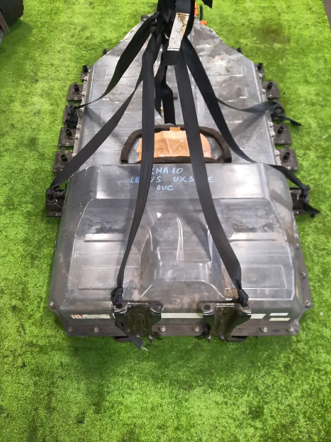 Батарея гибридной установки LEXUS UX300E KMA10 4KM G9600-F4010 2 ракурс