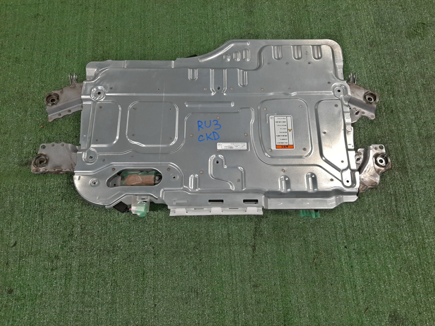 Батарея гибридной установки HONDA VEZEL RU3 LEB 1K000-51E-J05 1 ракурс