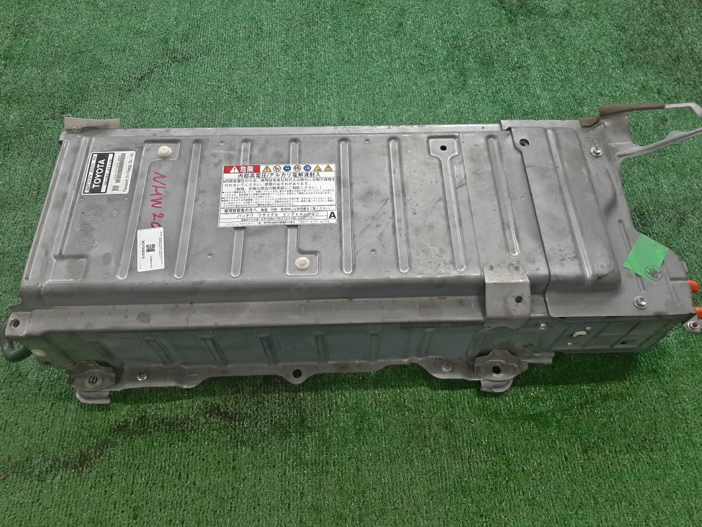 Батарея гибридной установки  TOYOTA PRIUS NHW20 1NZ-FXE ,G9280-47110 1 ракурс