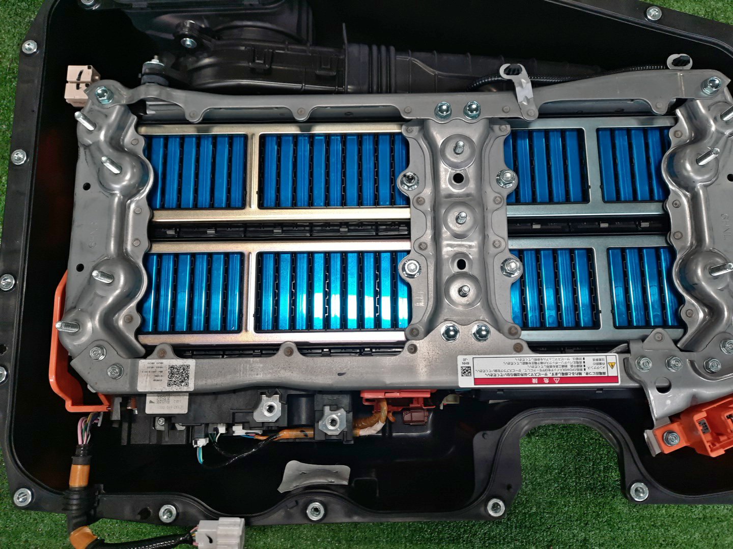 Батарея гибридной установки HONDA VEZEL RV5 LEC 1E100-6Y0-0031 4 ракурс
