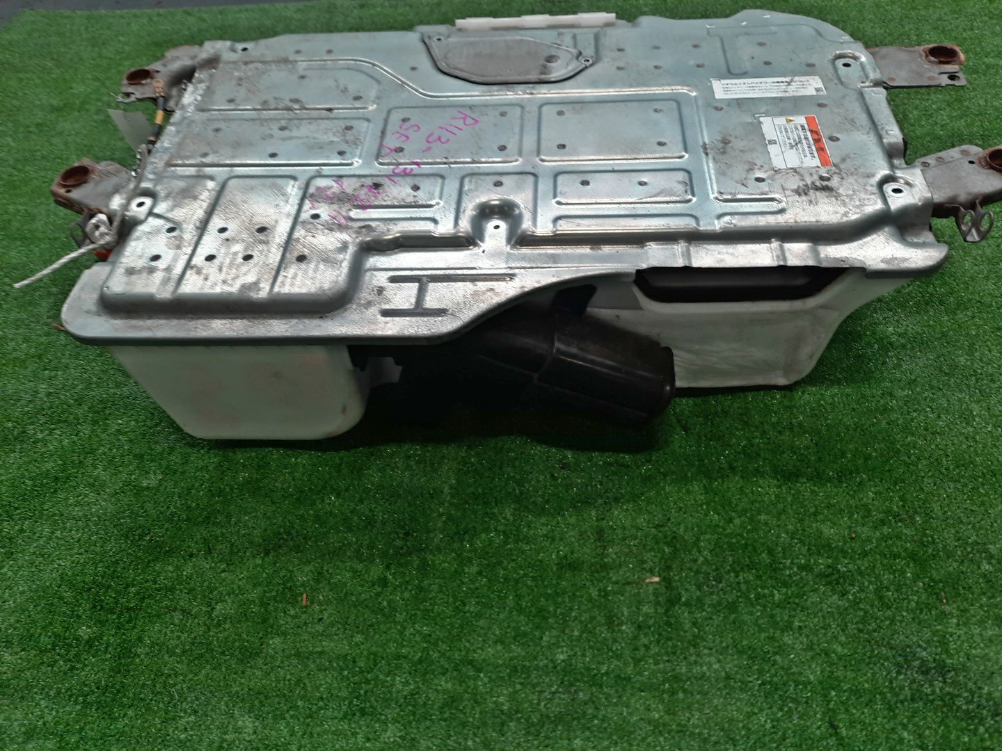 Батарея гибридной установки HONDA VEZEL RU3 LEB 1E100-5JL-0032 4 ракурс