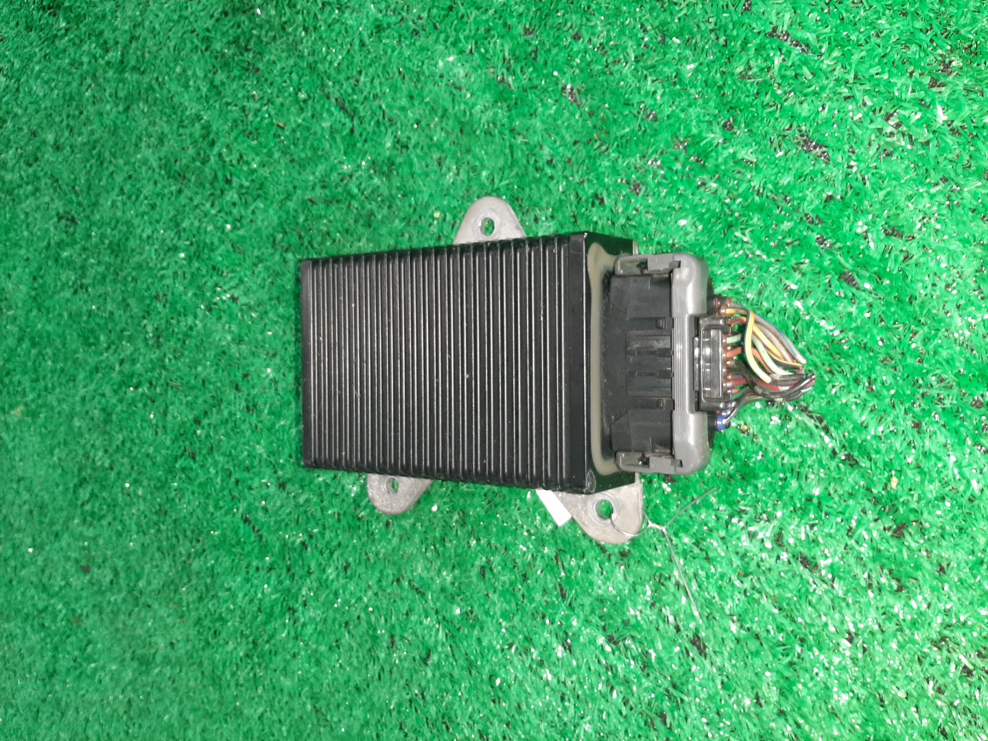 Блок управления инжекторами MITSUBISHI LANCER CS5A 4G93 MD340897 1 ракурс
