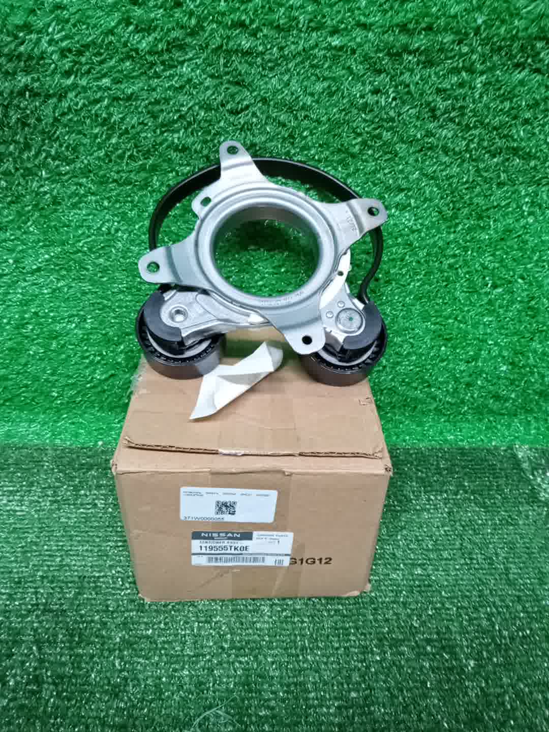Натяжитель приводного ремня NISSAN SERENA GNC27 MR20DD 11955-5TK0E 2 ракурс