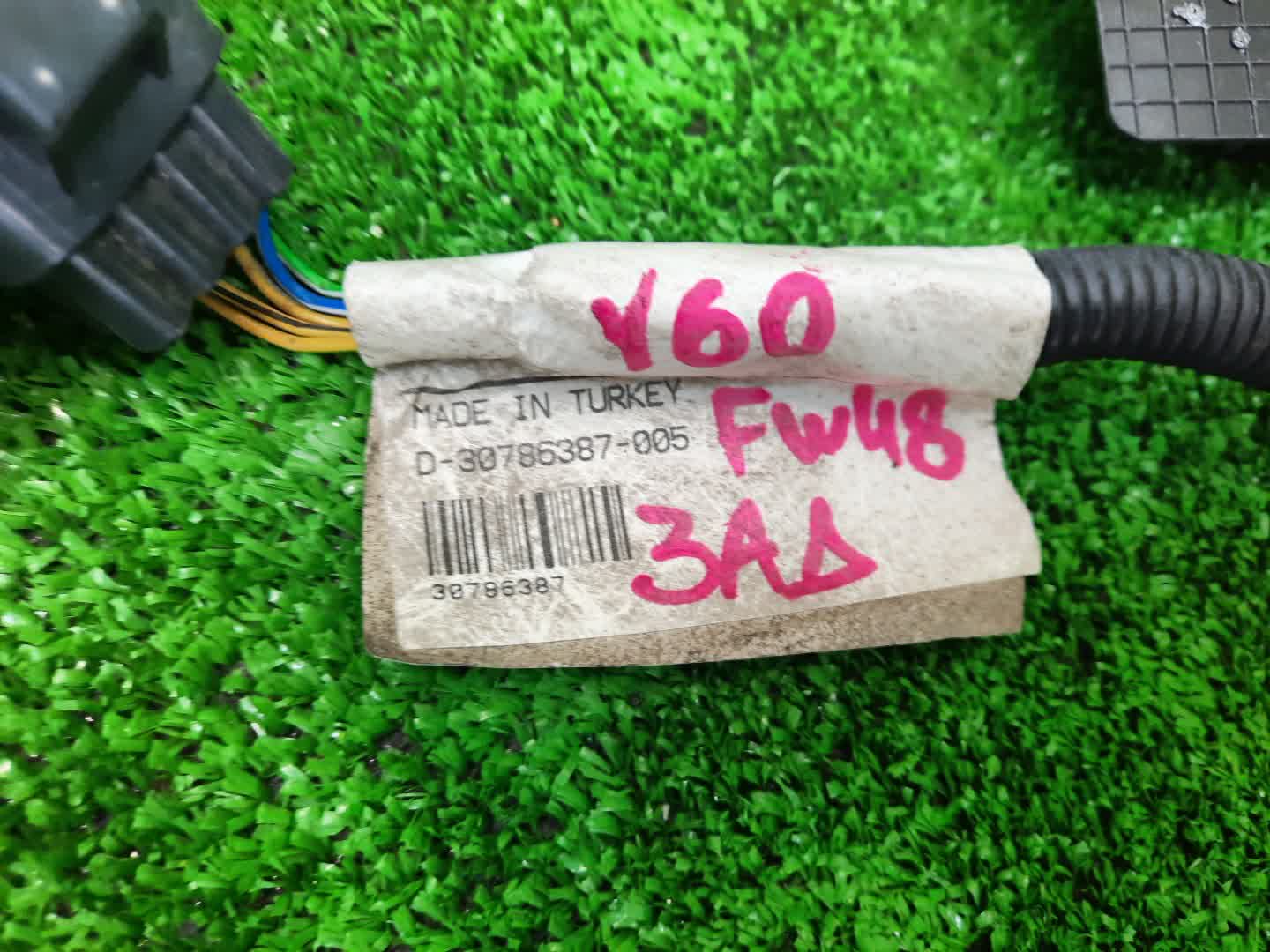 Датчик парковки задний VOLVO V60 FW48 30786387005 2 ракурс