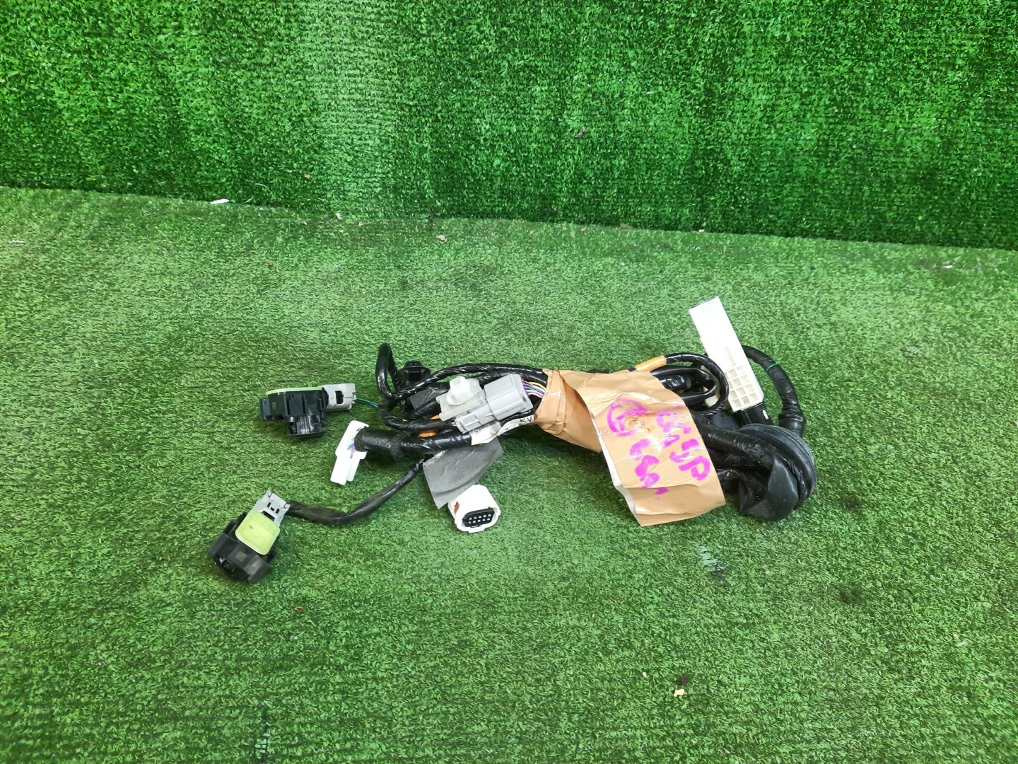 Датчик парковки задний MAZDA CX-8 KG5P 1 ракурс