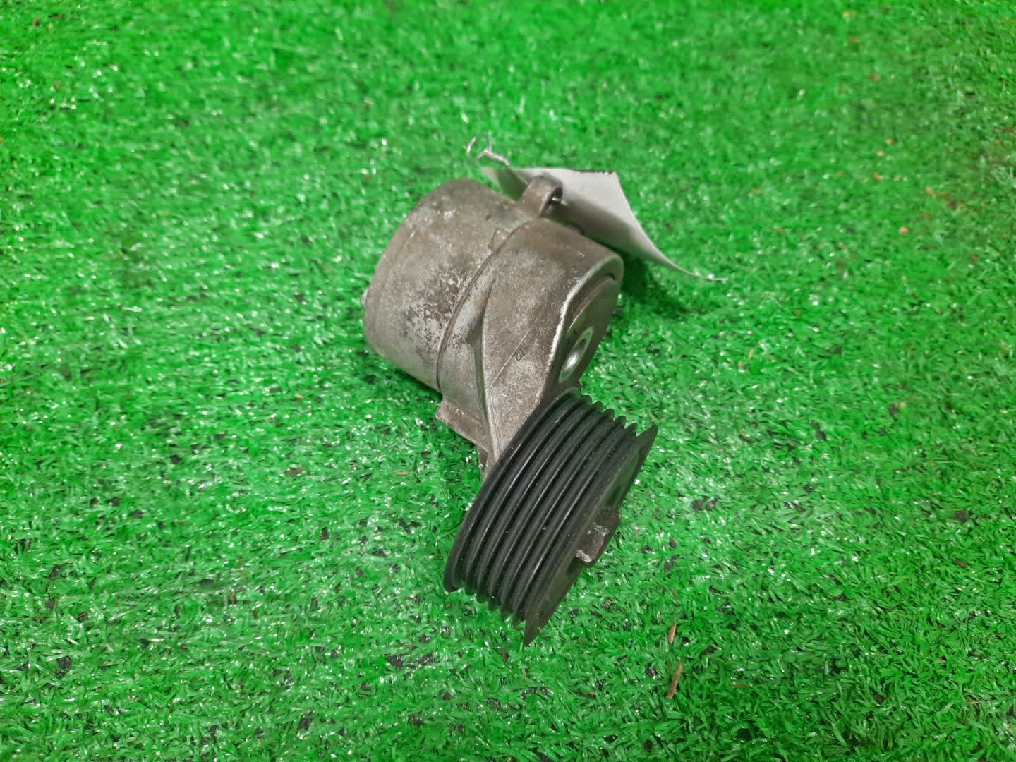 Ролик натяжной AUDI TT 8J3 BUB 1 ракурс