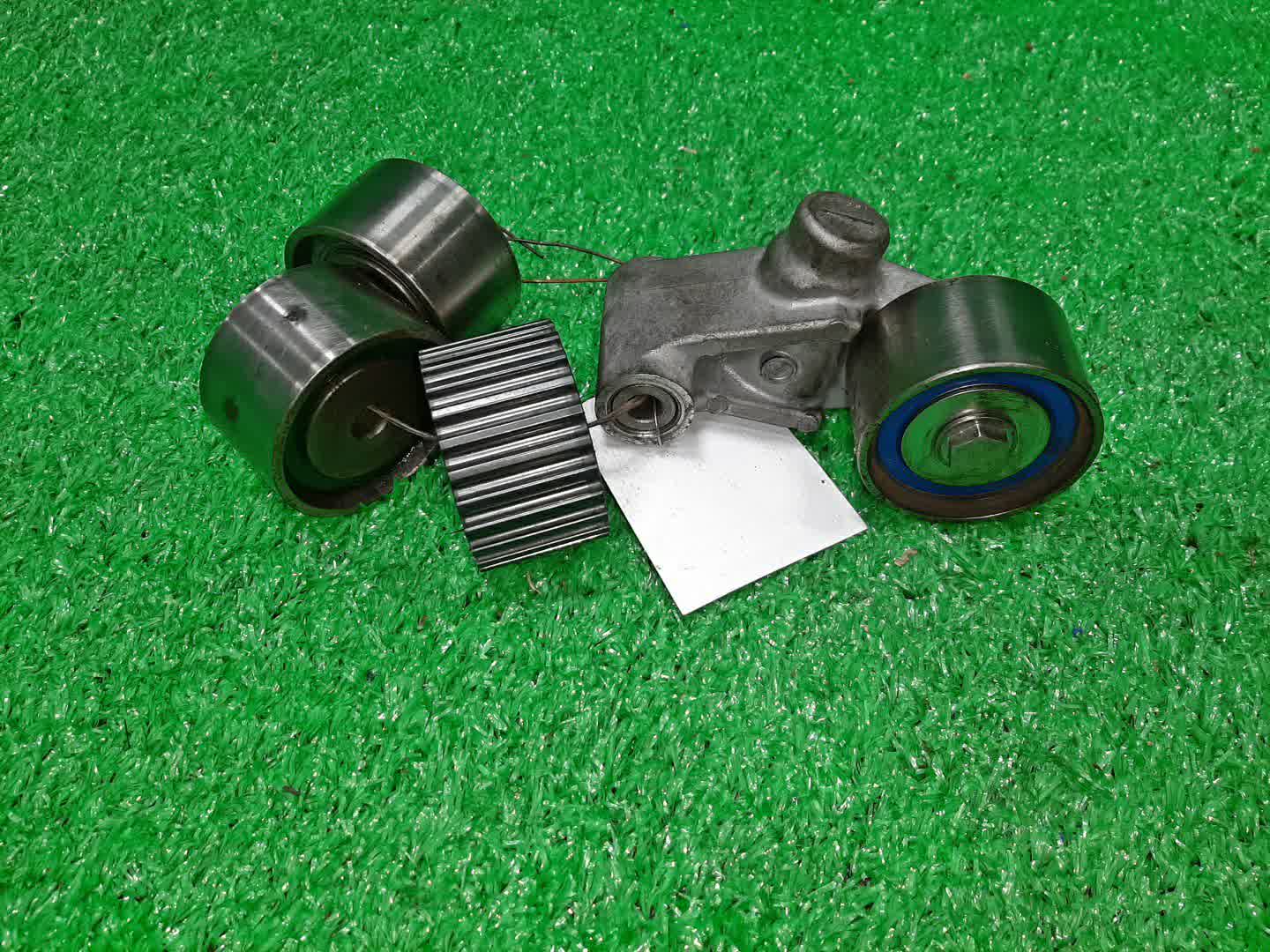 Ролик натяжной SUBARU LEGACY BH5 EJ208 1 ракурс