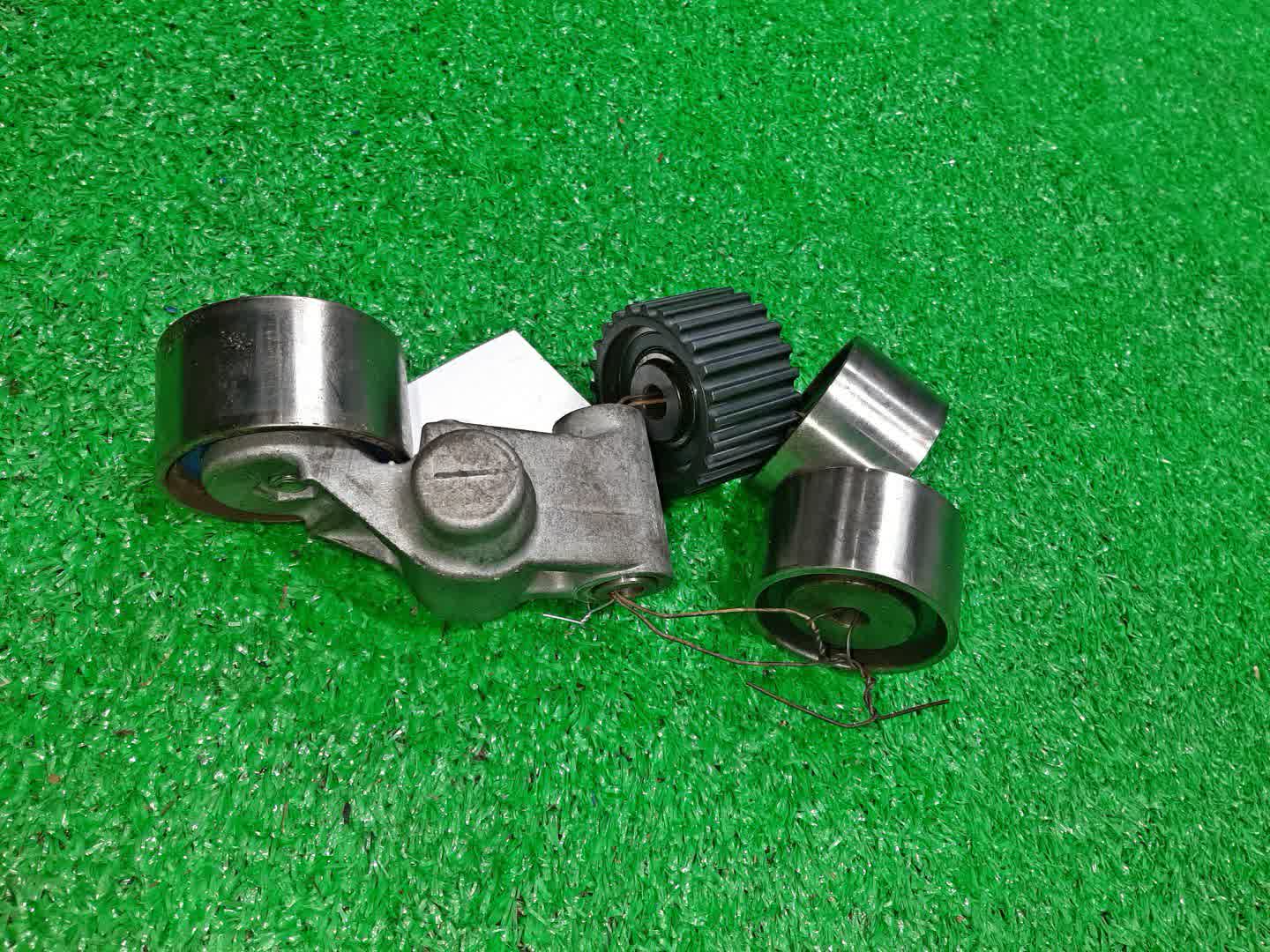 Ролик натяжной SUBARU LEGACY BH5 EJ208 2 ракурс