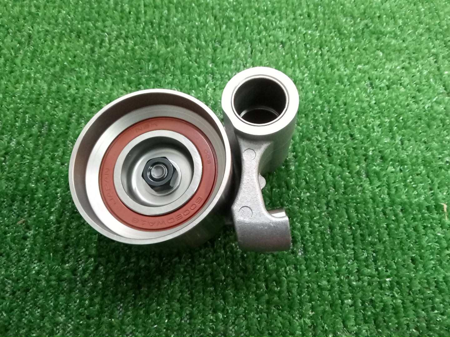 Ролик натяжной TOYOTA CELSIOR UCF30 3UZ-FE 13505-50030 1 ракурс