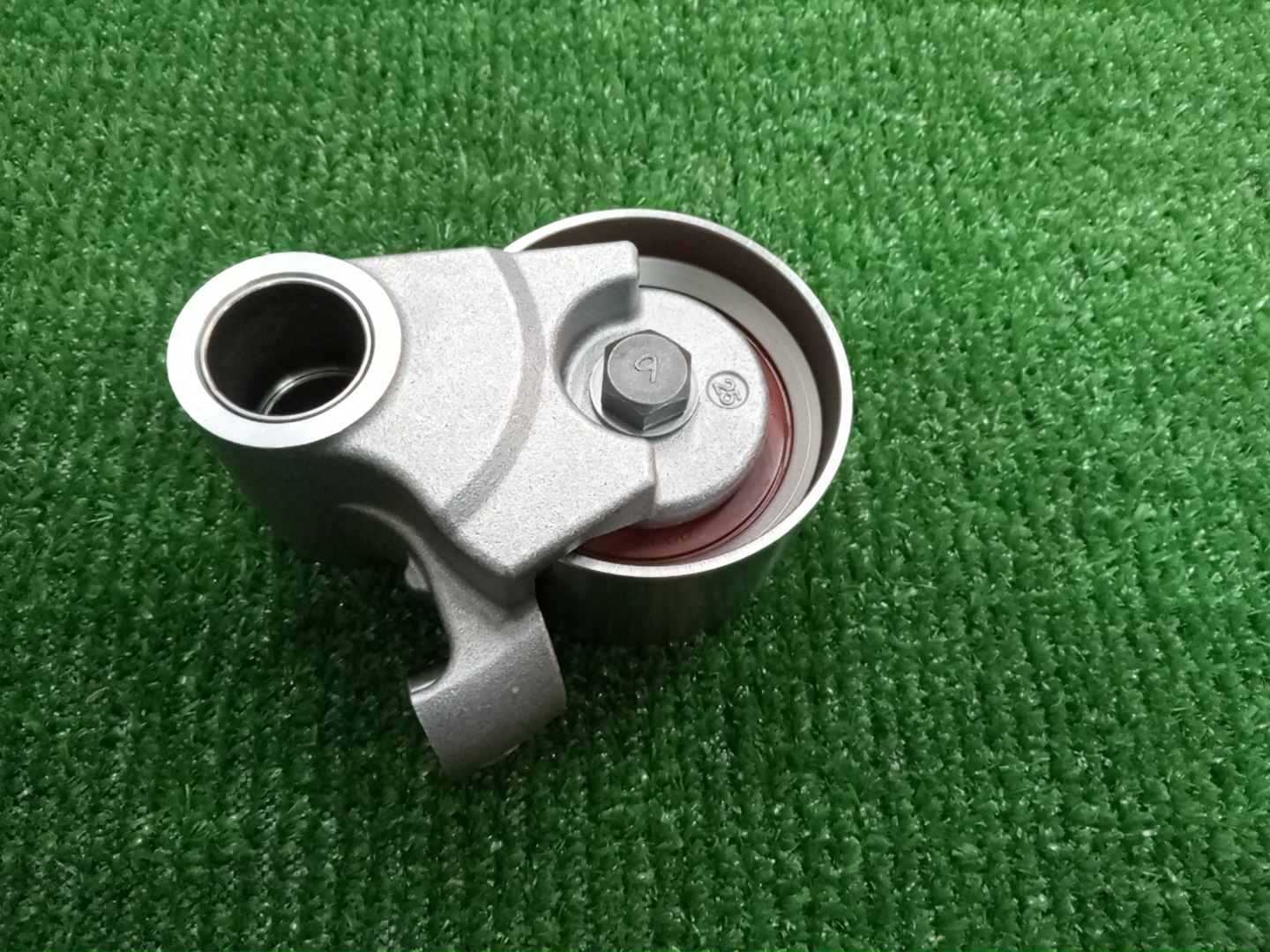 Ролик натяжной TOYOTA CELSIOR UCF30 3UZ-FE 13505-50030 2 ракурс