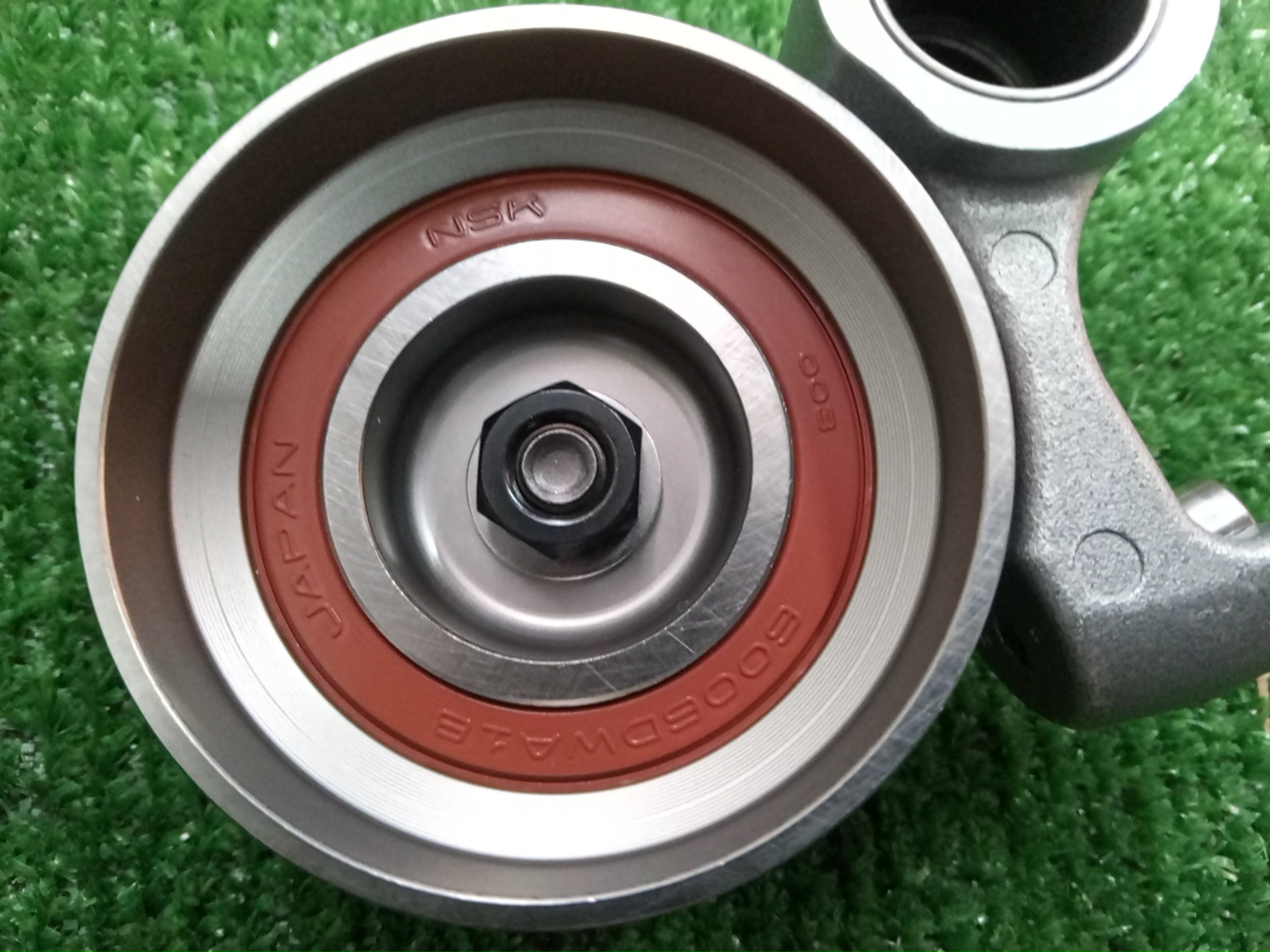 Ролик натяжной TOYOTA CELSIOR UCF30 3UZ-FE 13505-50030 3 ракурс