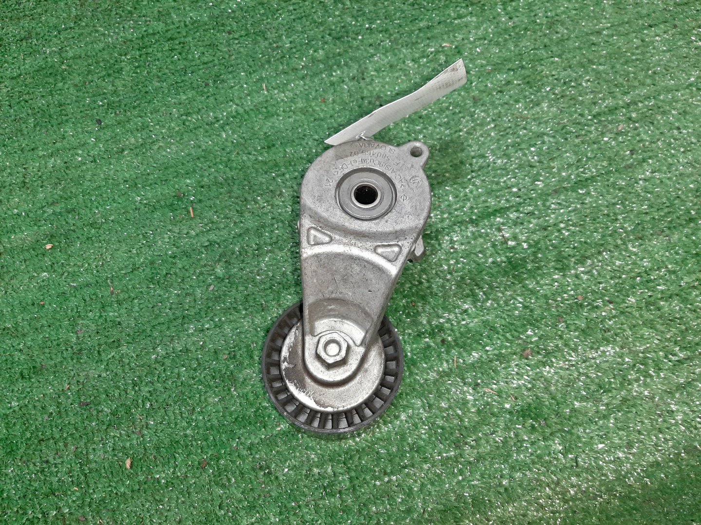Ролик натяжной TOYOTA ROOMY M900A 1KR-FE F58046902 2 ракурс