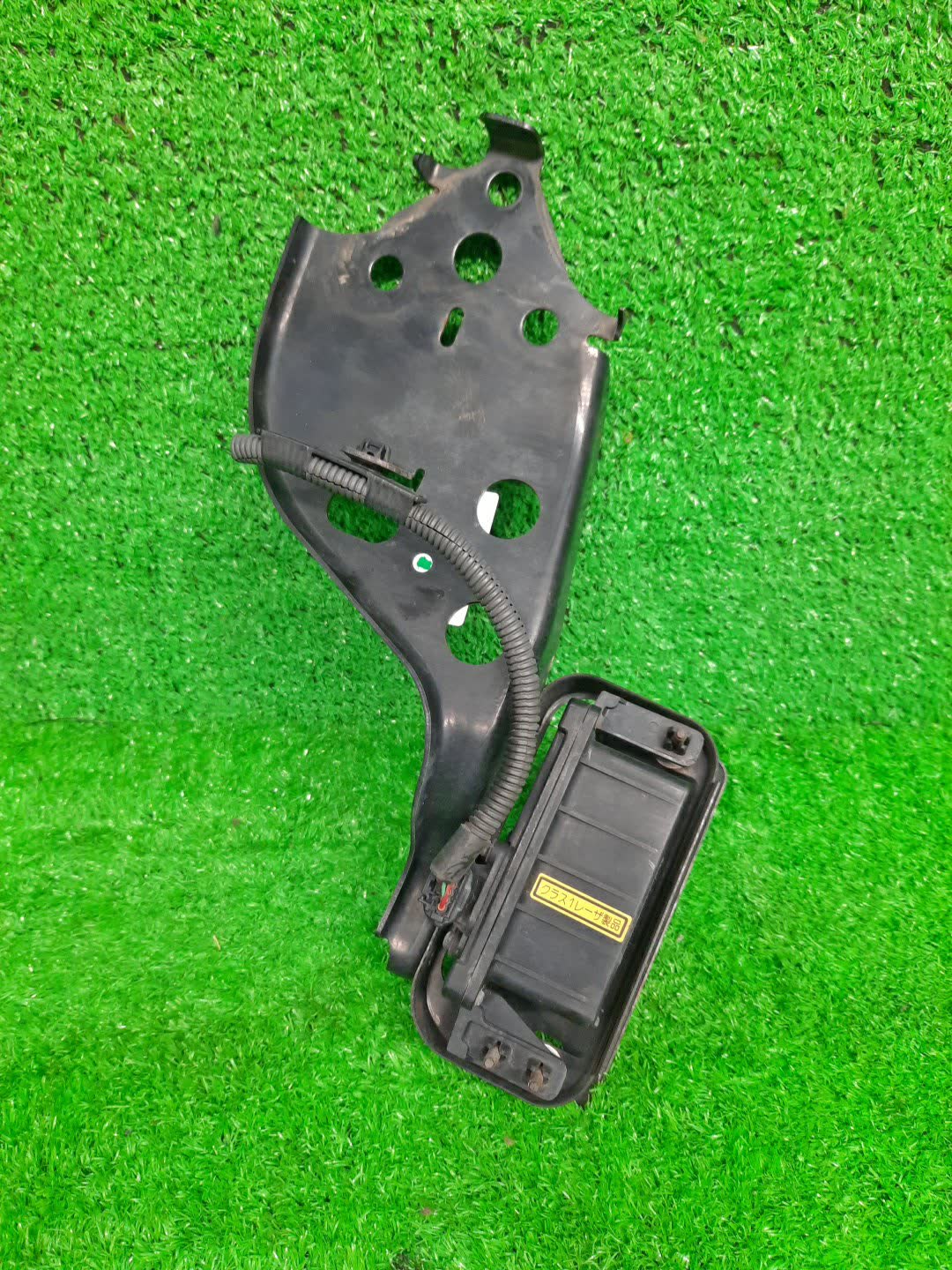 Радар-детектор TOYOTA CROWN MAJESTA UZS187 88210-30050F 2 ракурс