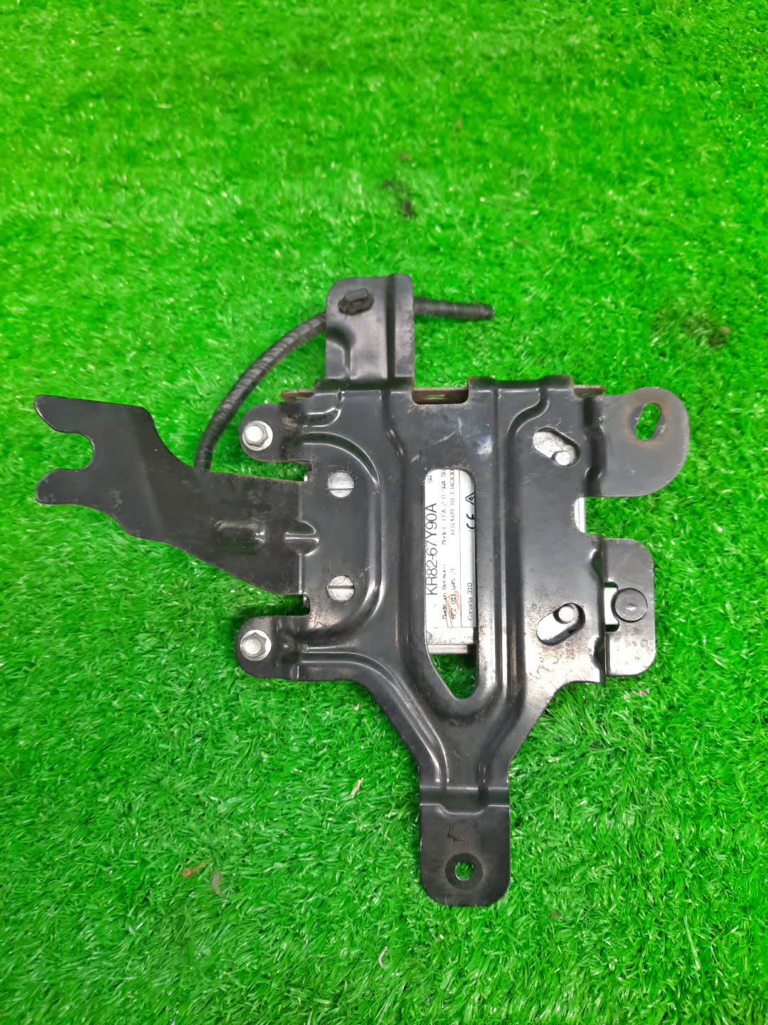 Радар-детектор MAZDA CX-5 KE5AW, KE5FW, KEEAW, KEEFW, KE2AW, KE2FW KD49-67Y90A 2 ракурс
