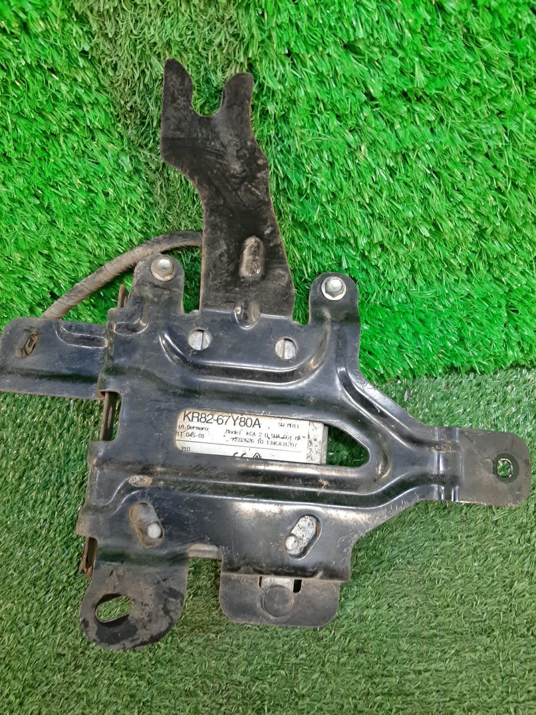 Радар-детектор MAZDA CX-5 KE5AW, KE5FW, KEEAW, KEEFW, KE2AW, KE2FW KR8267Y80A 2 ракурс