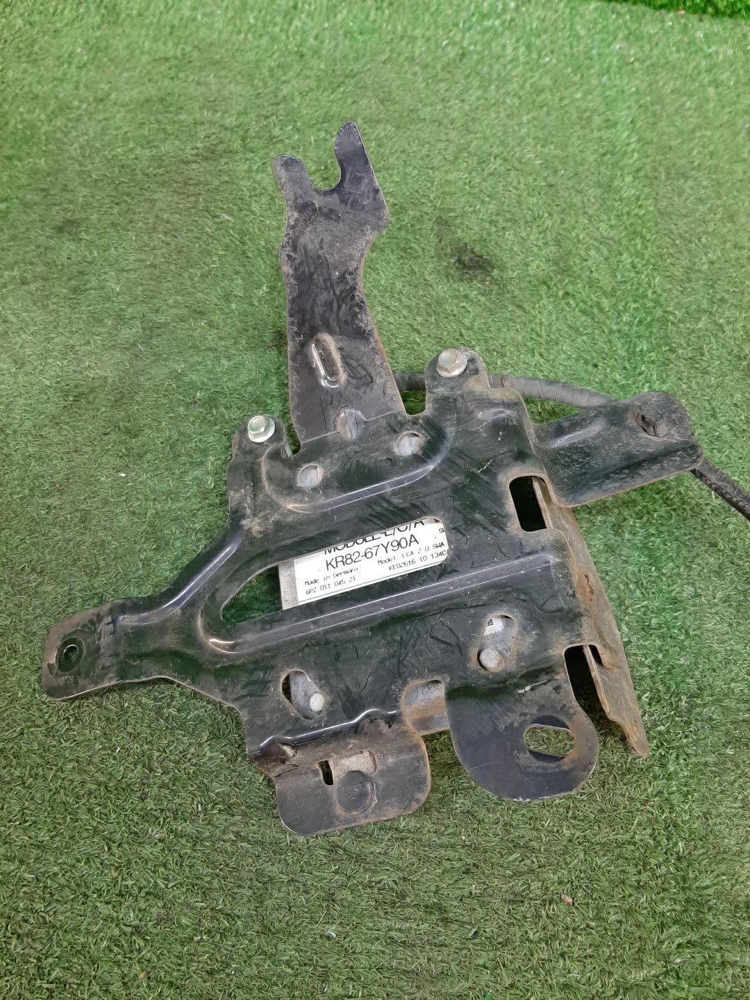 Радар-детектор MAZDA CX-5 KE5AW, KE5FW, KEEAW, KEEFW, KE2AW, KE2FW KR8267Y90A 2 ракурс