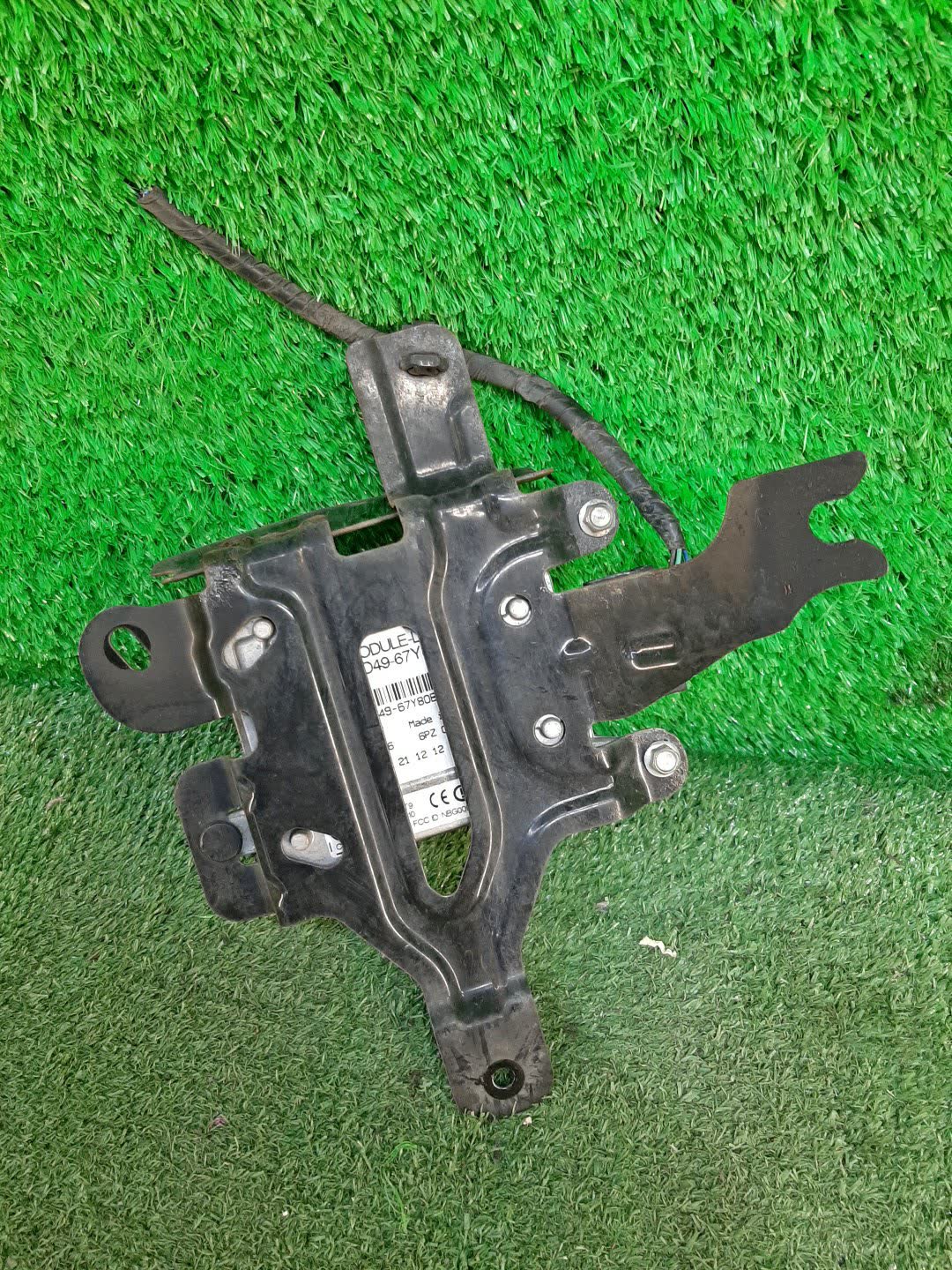 Радар-детектор MAZDA CX-5 KE5AW, KE5FW, KEEAW, KEEFW, KE2AW, KE2FW KD4967Y80B 2 ракурс