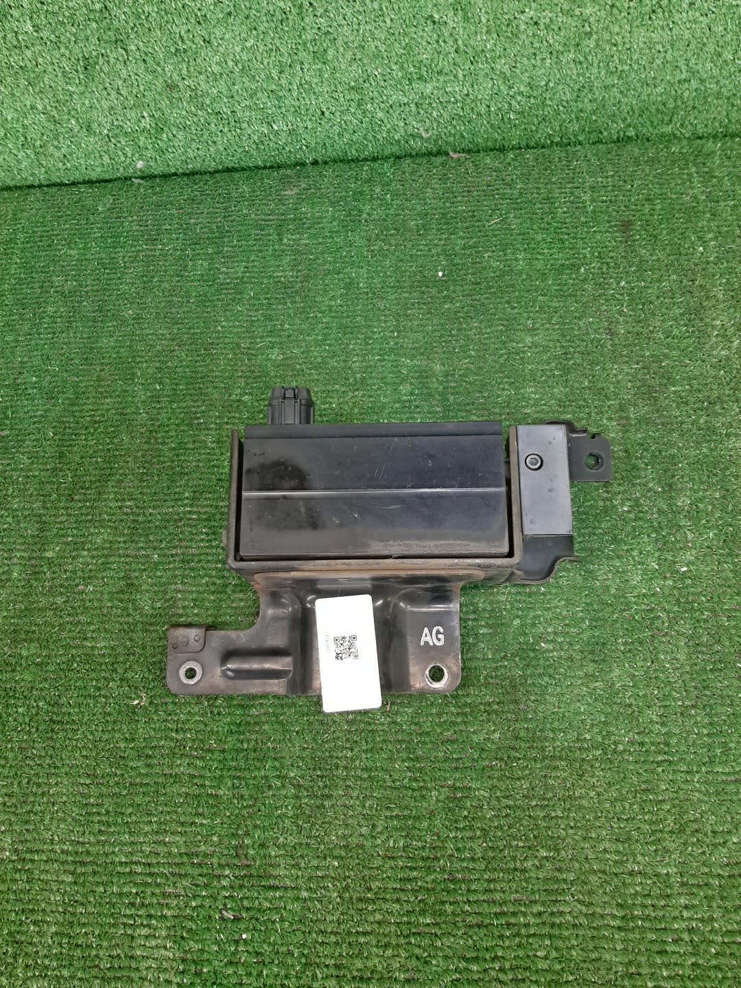 Радар-детектор NISSAN FUGA Y51 28437-1MG0C 1 ракурс