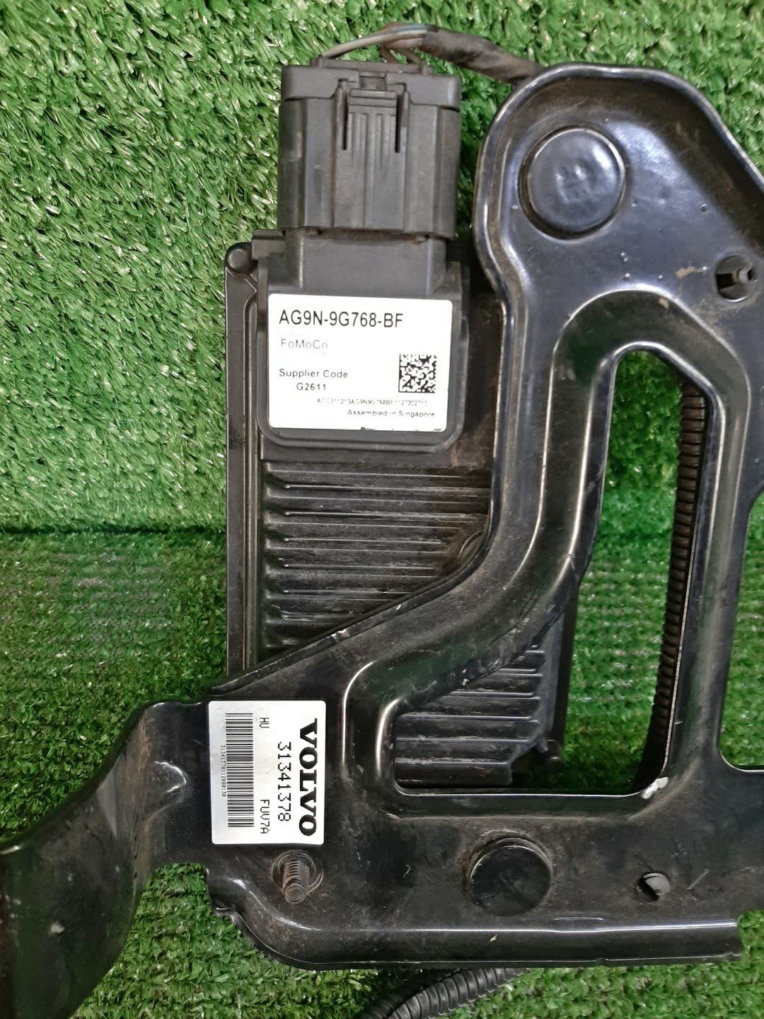 Радар-детектор VOLVO V60 FW48 AG9N9G768BF 2 ракурс