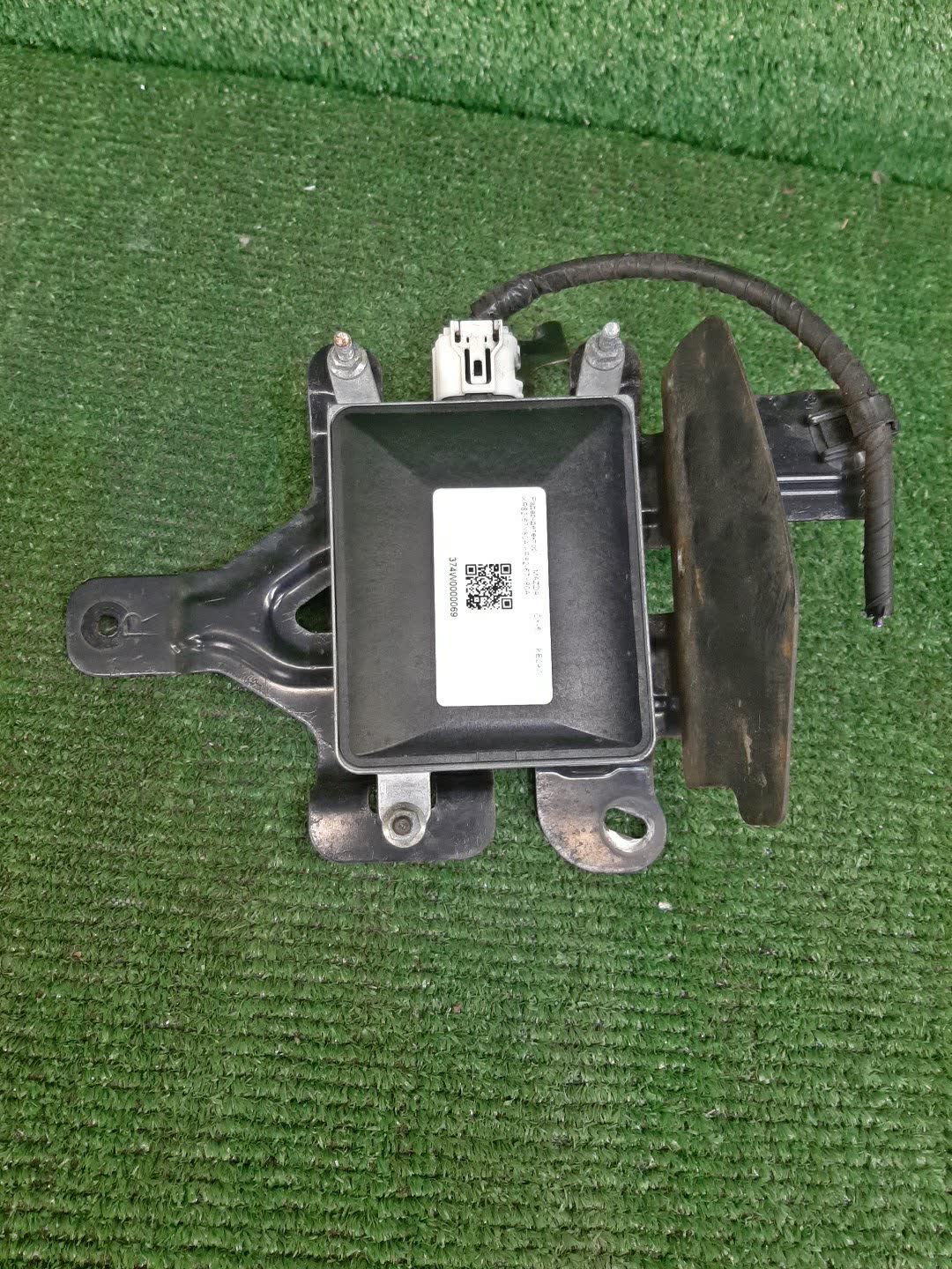 Радар-детектор MAZDA CX-5 KE5AW, KE5FW, KEEAW, KEEFW, KE2AW, KE2FW KR8267Y80A 1 ракурс