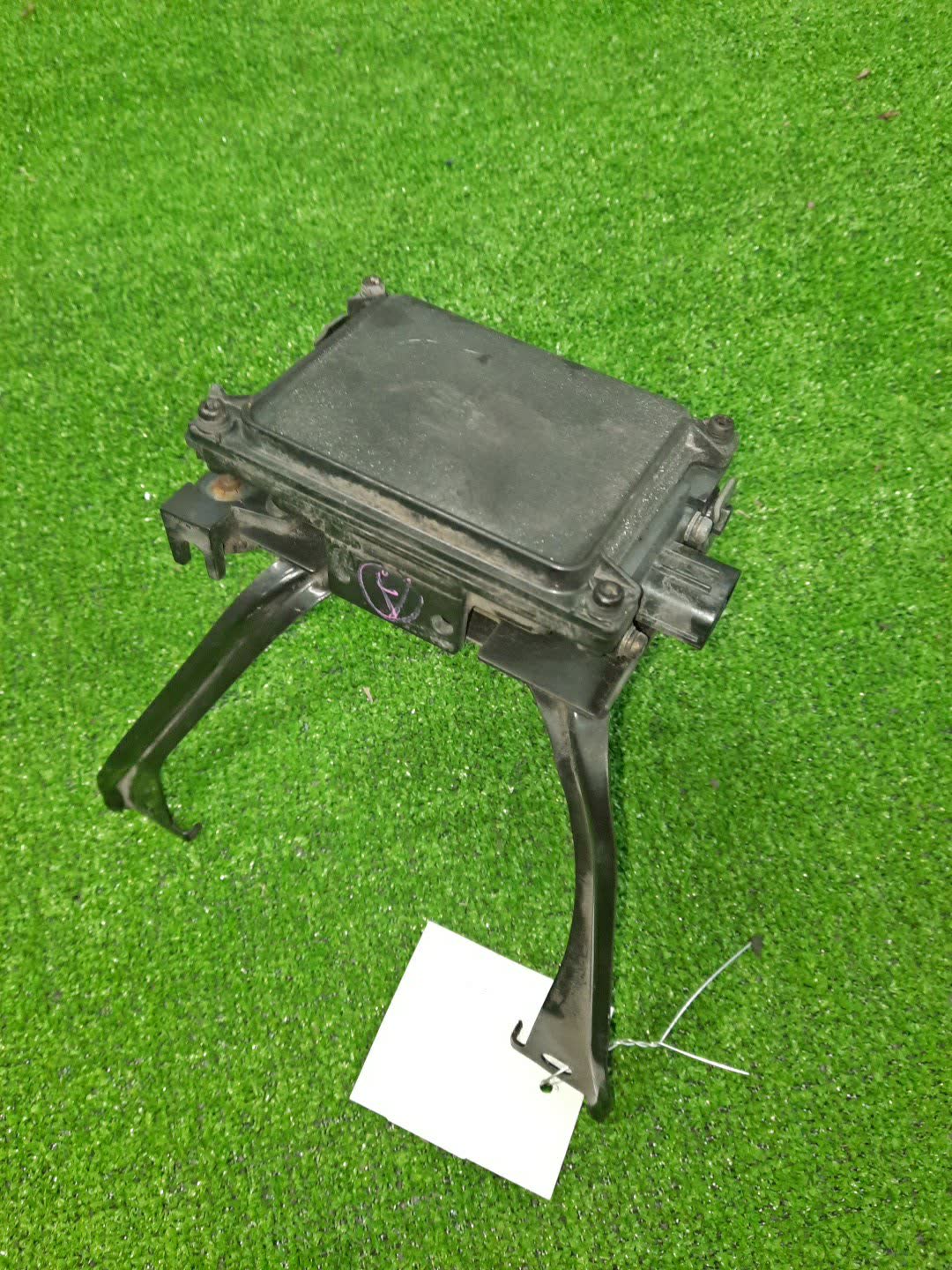 Радар-детектор TOYOTA CROWN AWS210 88210-30320 1 ракурс