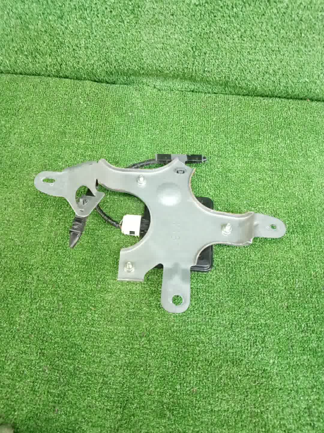 Радар-детектор правый задний MAZDA CX-8 KG2P, KG5P KB8C67Y30F 2 ракурс
