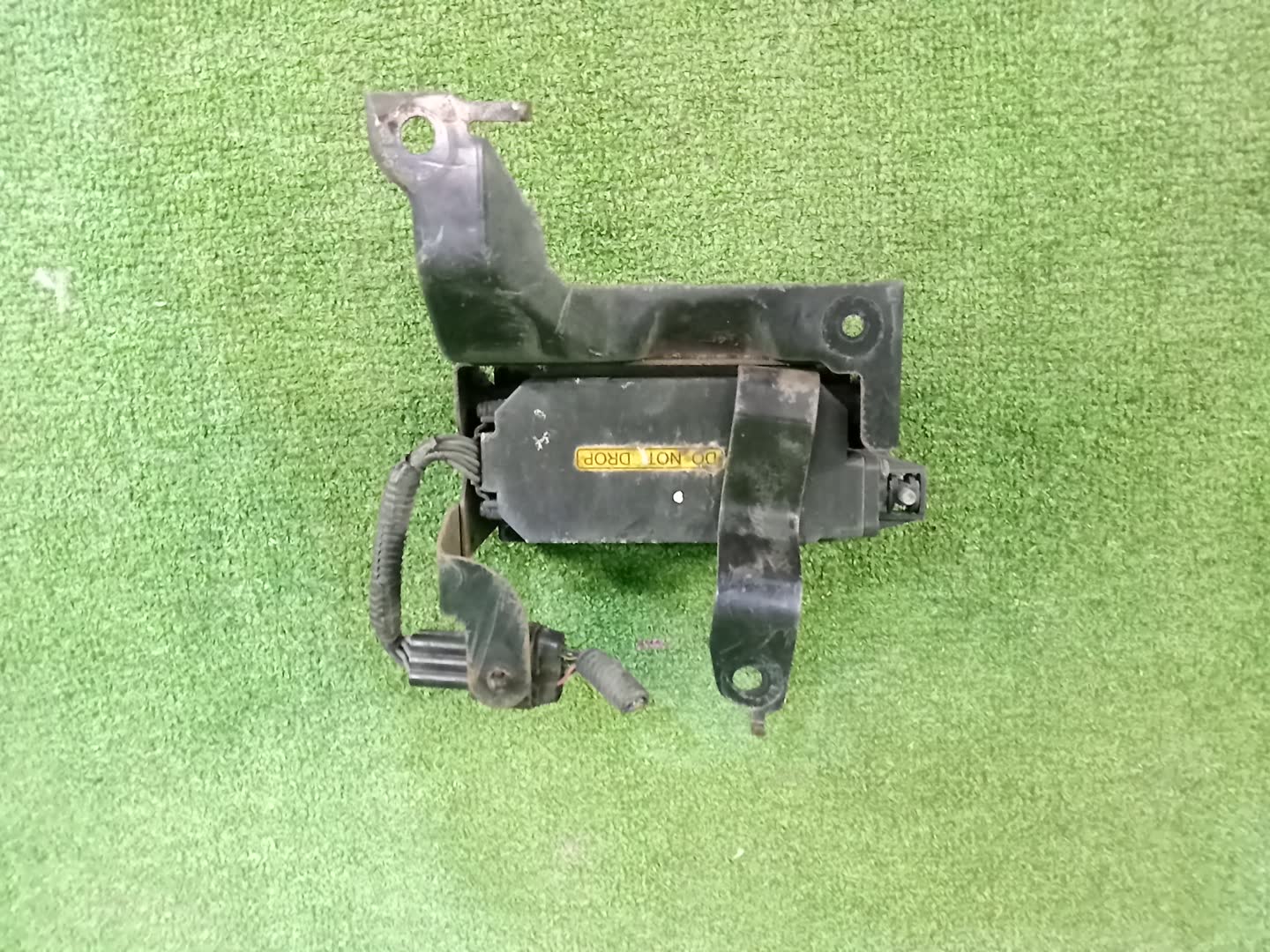 Радар-детектор NISSAN FUGA Y50 28437-EG80B 2 ракурс