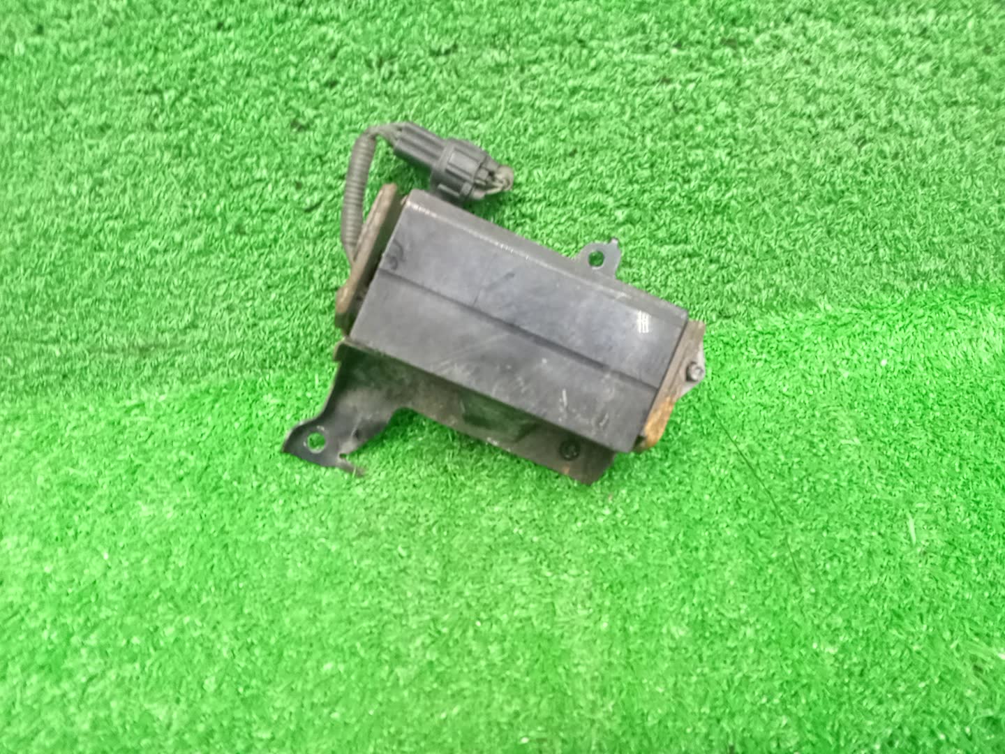 Радар-детектор NISSAN FUGA PY50 28437-EG80B 1 ракурс