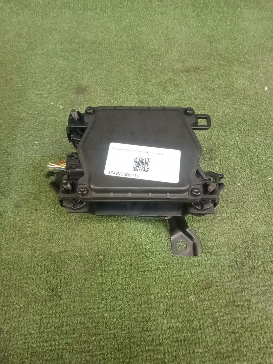 Радар-детектор TOYOTA SAI AZK10 1 ракурс